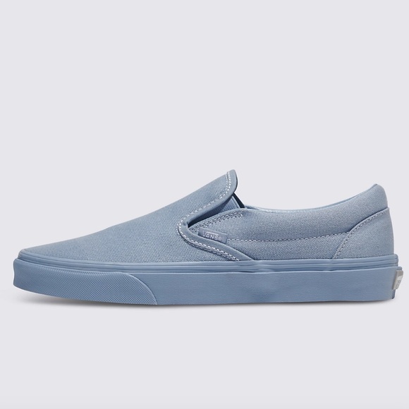 Van’s WMNS Classic Slip-On
Pastel Mono Dusty Blue
VN000CT5DSB
Sneakers - Picture 8 of 16